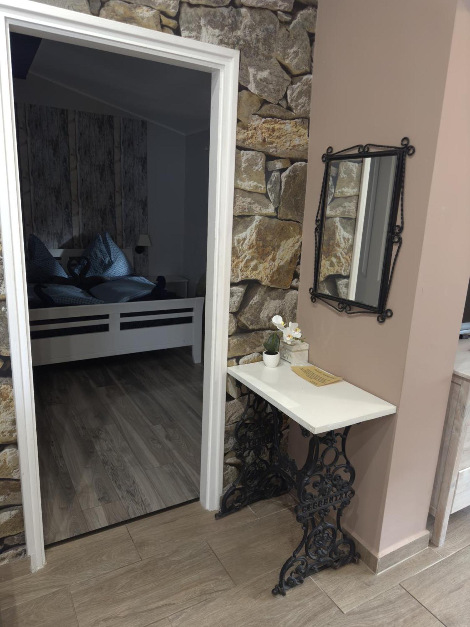 Rozsa Apartman Alsóörs Cameră foto