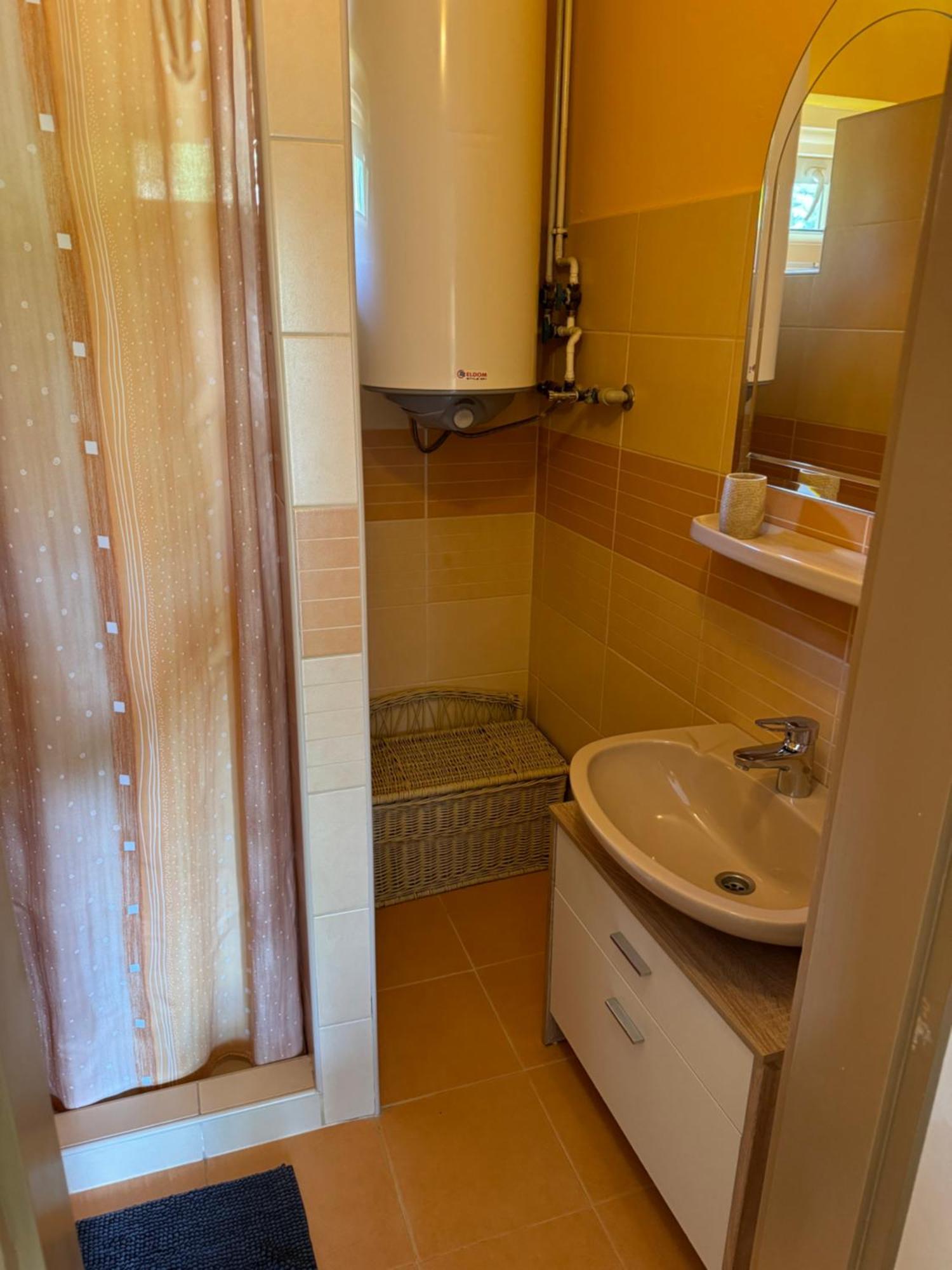 Rozsa Apartman Alsóörs Cameră foto